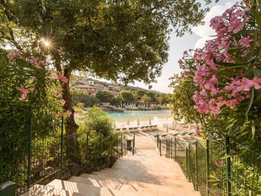 Les Restanques Bougainvillee 2051
